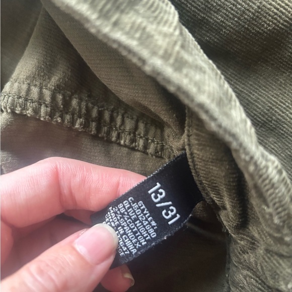 Celebrity Pink Olive Corduroy Shorts - Picture 3 of 6